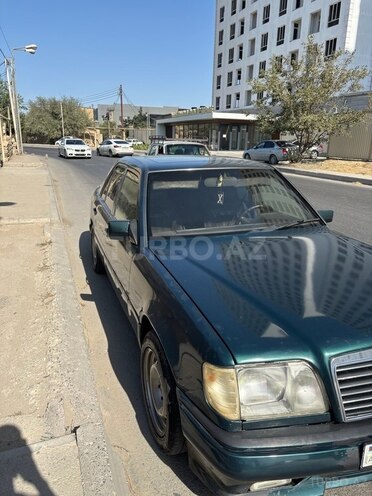 Mercedes E 220 1994, 604,000 km - 2.2 l - Beyləqan