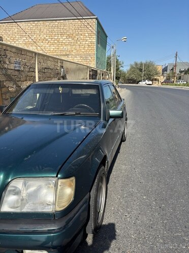 Mercedes E 220 1994, 604,000 km - 2.2 l - Beyləqan