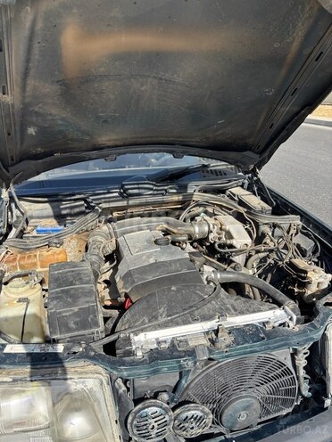 Mercedes E 220 1994, 604,000 km - 2.2 l - Beyləqan