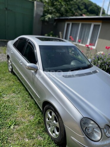 Mercedes E 220 2004, 333,000 km - 2.2 l - Quba