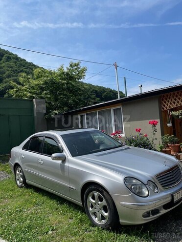 Mercedes E 220 2004, 333,000 km - 2.2 l - Quba
