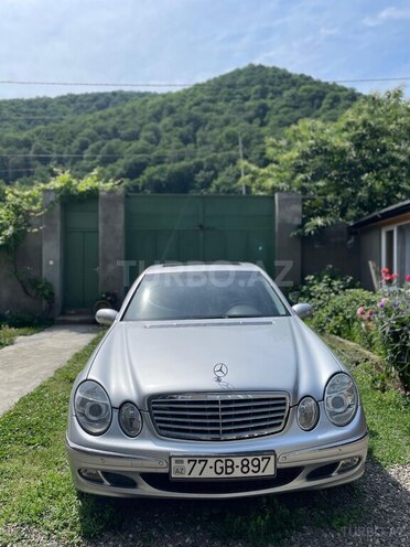 Mercedes E 220 2004, 333,000 km - 2.2 l - Quba