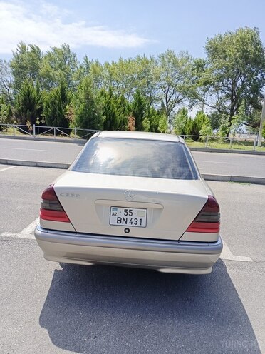 Mercedes C 230 1997, 230,000 km - 2.3 l - Şəki
