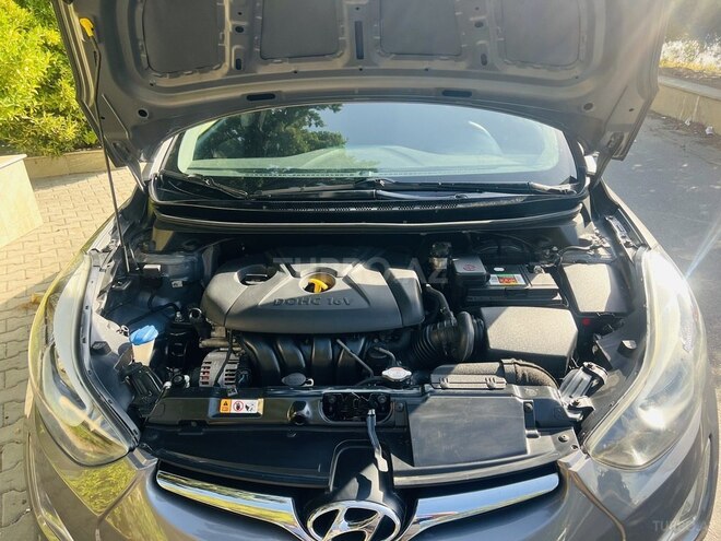 Hyundai Elantra 2015, 121,414 km - 1.8 l - Bakı