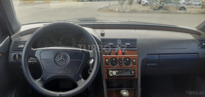 Mercedes C 200 1995, 405,200 km - 2.0 л - Bakı