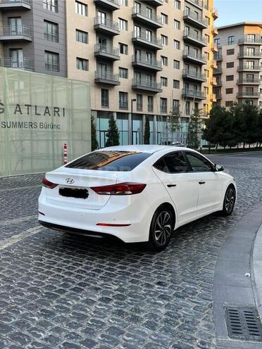 Hyundai Avante 2016, 350,000 km - 1.6 l - Bakı