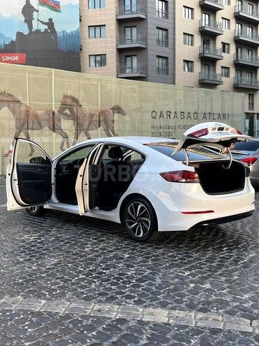 Hyundai Avante 2016, 350,000 km - 1.6 l - Bakı