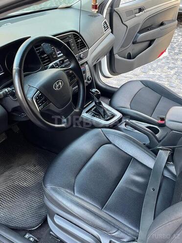Hyundai Avante 2016, 350,000 km - 1.6 l - Bakı