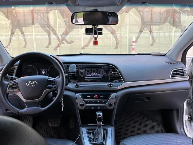 Hyundai Avante 2016, 350,000 km - 1.6 l - Bakı
