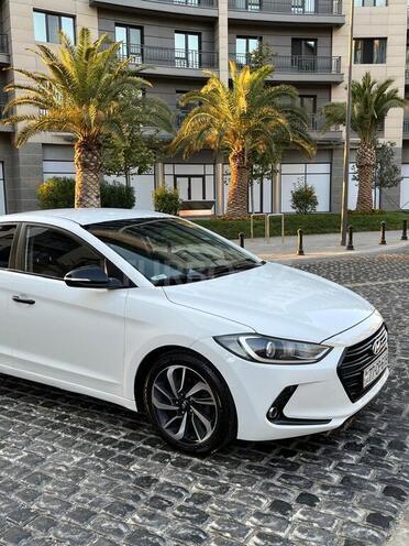 Hyundai Avante 2016, 350,000 km - 1.6 l - Bakı