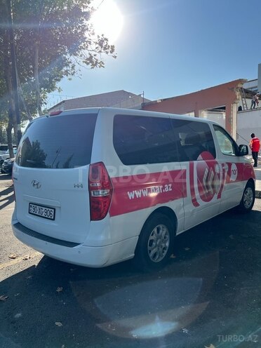 Hyundai H-1 2010, 457,000 km - 2.5 l - Quba