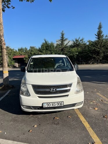 Hyundai H-1 2010, 457,000 km - 2.5 l - Quba