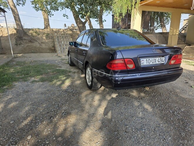Mercedes E 230 1996, 619,000 km - 2.3 l - Salyan