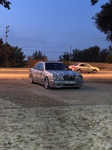 Mercedes E 240 1999, 360,000 km - 2.4 l - Bakı