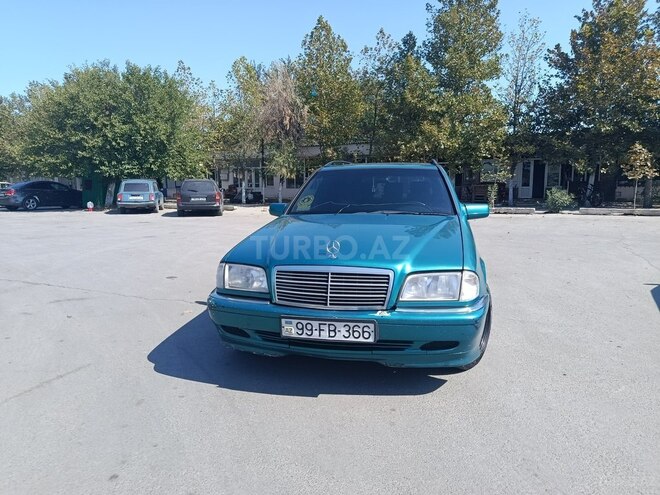 Mercedes C 180 1998, 409,000 km - 1.8 l - Quba