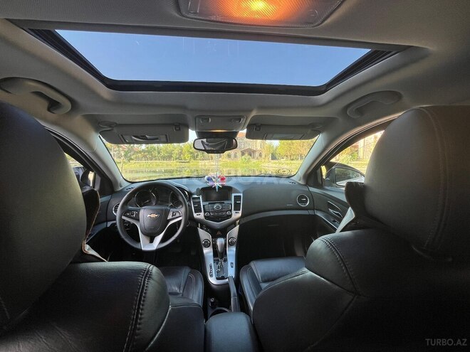 Chevrolet Cruze 2013, 166,418 km - 1.4 л - Ucar