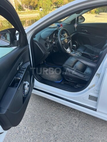 Chevrolet Cruze 2013, 166,418 km - 1.4 л - Ucar