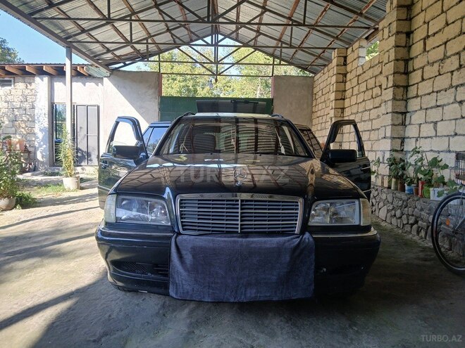 Mercedes C 200 2000, 886,896 km - 2.0 l - Qəbələ