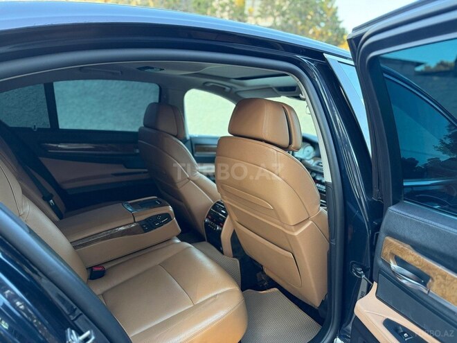 BMW 740 2010, 299,000 km - 3.0 l - Bakı