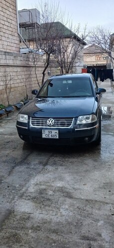 Volkswagen Passat 2004, 345,492 km - 1.8 l - Salyan