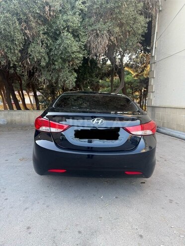 Hyundai Elantra 2013, 319,420 km - 1.8 l - Bakı