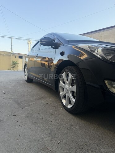 Hyundai Elantra 2013, 319,420 km - 1.8 l - Bakı