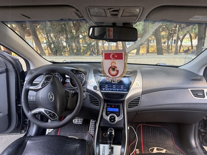 Hyundai Elantra 2013, 319,420 km - 1.8 l - Bakı