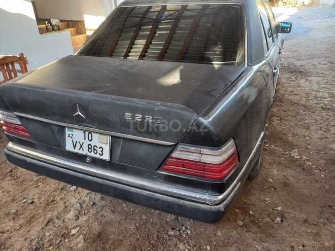 Mercedes E 200 1993, 400,000 km - 2.0 л - Sabirabad