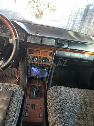 Mercedes E 200 1993, 400,000 km - 2.0 л - Sabirabad