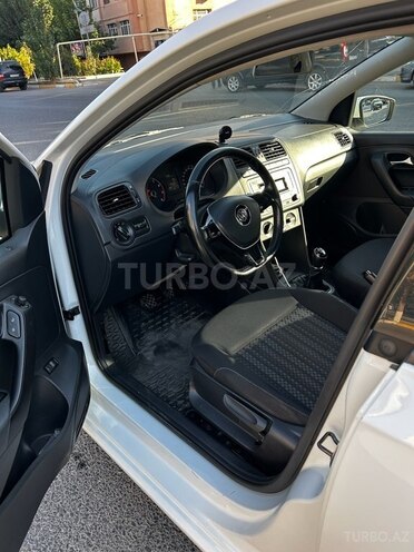 Volkswagen Polo 2015, 177,000 km - 1.6 l - Bakı