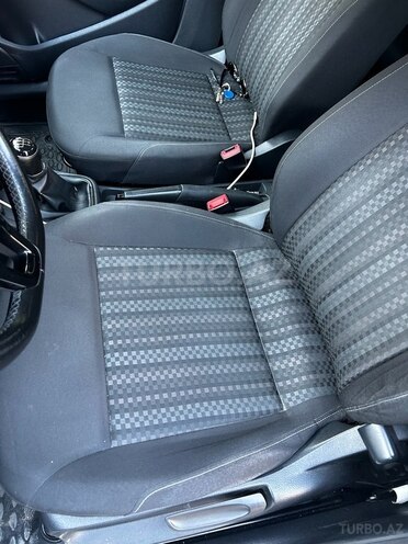 Volkswagen Polo 2015, 177,000 km - 1.6 l - Bakı