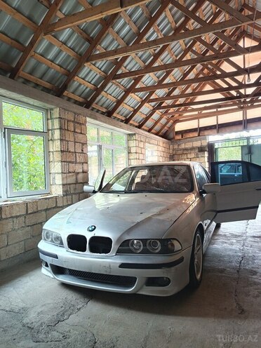 BMW 528 1996, 480,000 km - 2.8 l - Quba