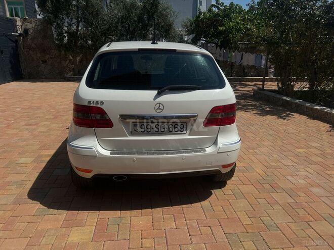 Mercedes B 180 2010, 131,136 km - 1.7 л - Bakı