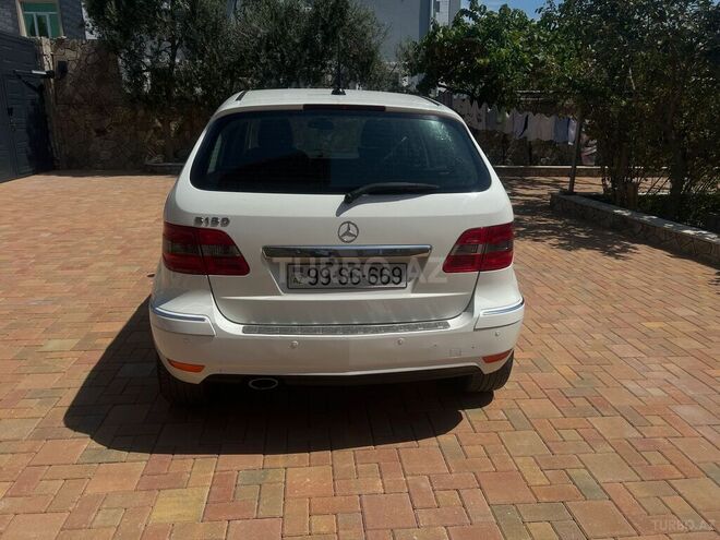 Mercedes B 180 2010, 131,136 km - 1.7 л - Bakı