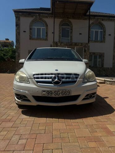 Mercedes B 180 2010, 131,136 km - 1.7 л - Bakı