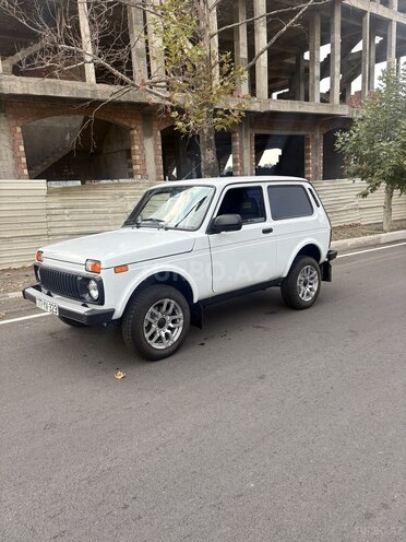 LADA (VAZ) Niva 2024, 9,800 km - 1.7 l - Gəncə
