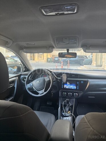 Toyota Corolla 2017, 194,865 km - 1.8 l - Bakı