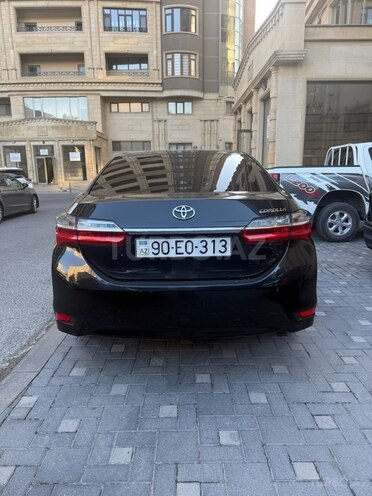 Toyota Corolla 2017, 194,865 km - 1.8 l - Bakı