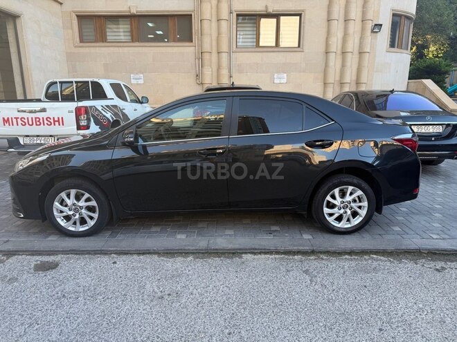 Toyota Corolla 2017, 194,865 km - 1.8 l - Bakı