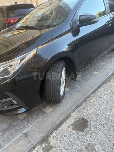 Toyota Corolla 2017, 194,865 km - 1.8 l - Bakı