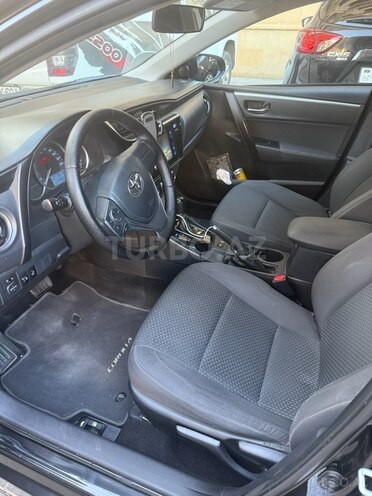 Toyota Corolla 2017, 194,865 km - 1.8 l - Bakı
