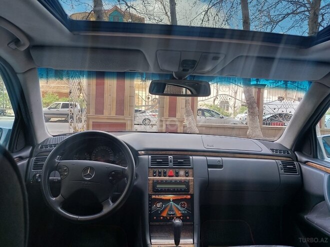 Mercedes E 220 1999, 485,000 km - 2.2 l - Bakı