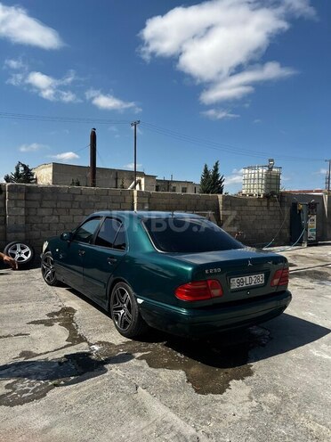 Mercedes E 230 1997, 250,000 km - 2.3 l - Bakı