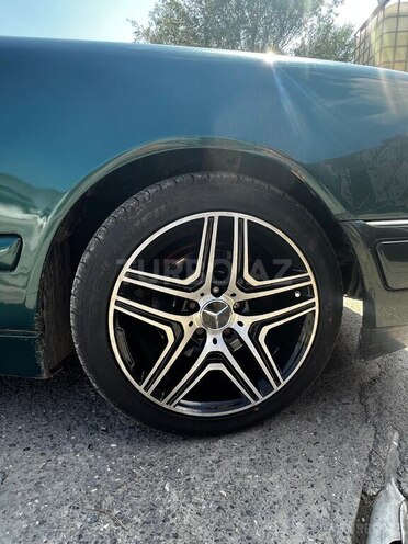 Mercedes E 230 1997, 250,000 km - 2.3 l - Bakı