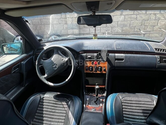 Mercedes E 230 1997, 250,000 km - 2.3 l - Bakı