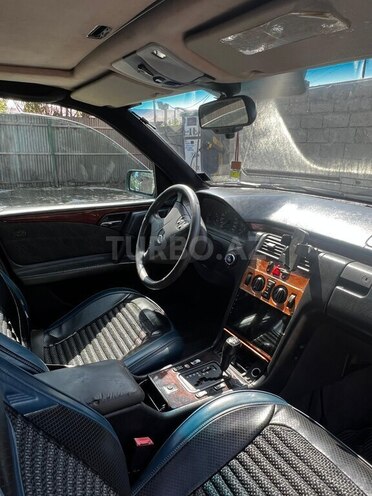 Mercedes E 230 1997, 250,000 km - 2.3 l - Bakı