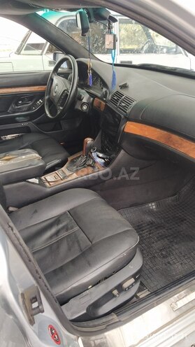 BMW 528 1997, 350,000 km - 2.8 l - Salyan