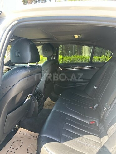 BMW 530e 2017, 195,000 km - 0.3 л - Bakı