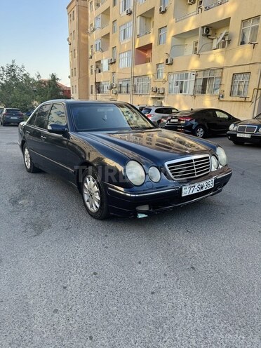 Mercedes E 220 1999, 197,693 km - 2.2 l - Bakı