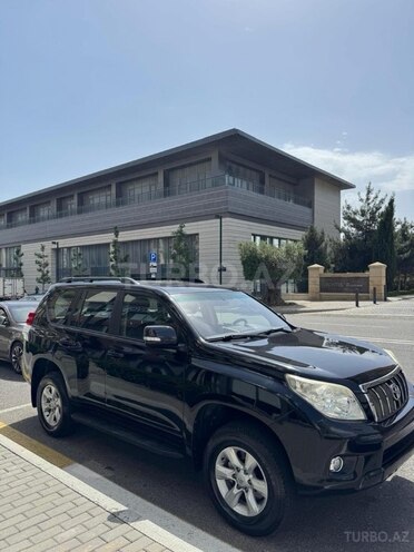 Toyota Land Cruiser Prado-9